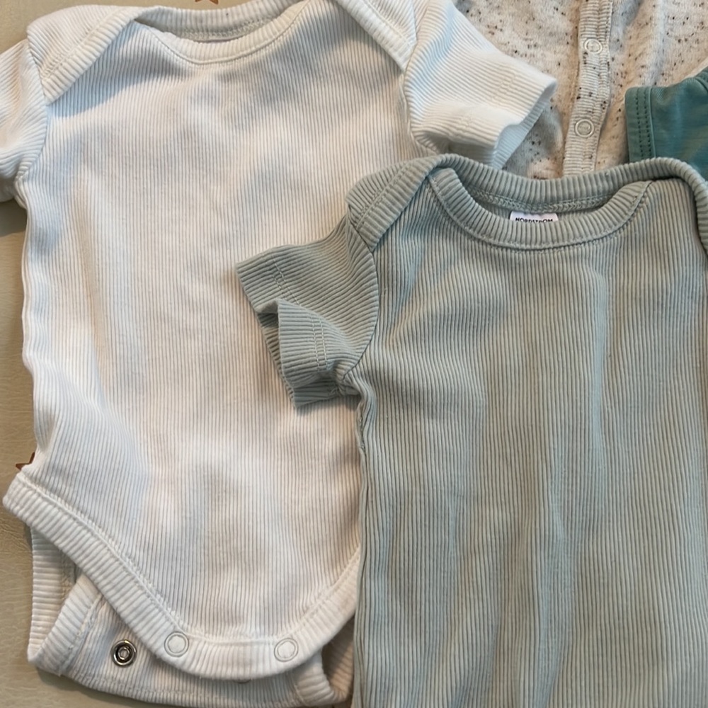 Newborn Bundle - Picture 2 of 5